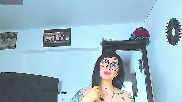 Vicky_hotmilf