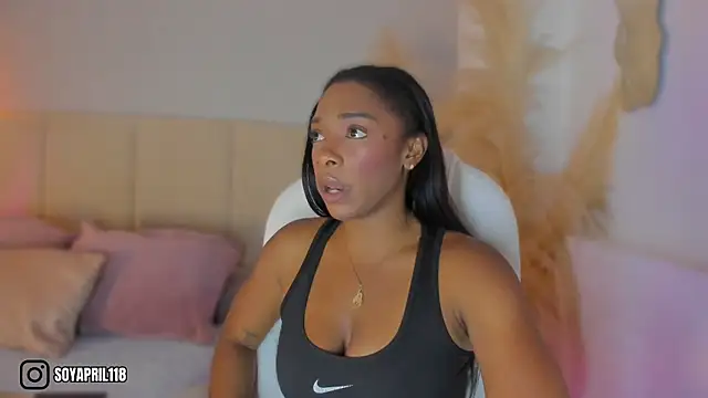 aprilebony_ webcam