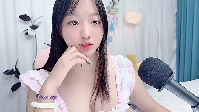 Winnie666999 webcam