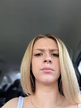 Love_Bri webcam