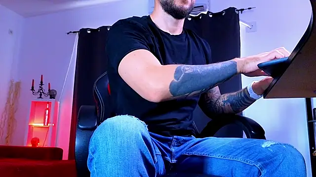 MightyAaron66 webcam