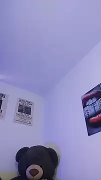 downsonMia webcam