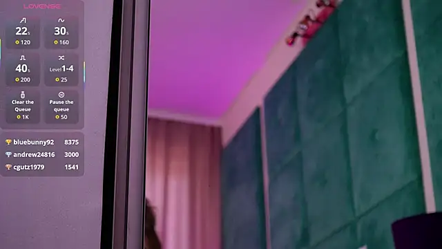 LucyLextonX webcam