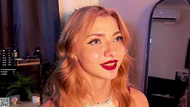 VelvetZephra webcam