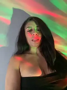 SweetHushviolet webcam