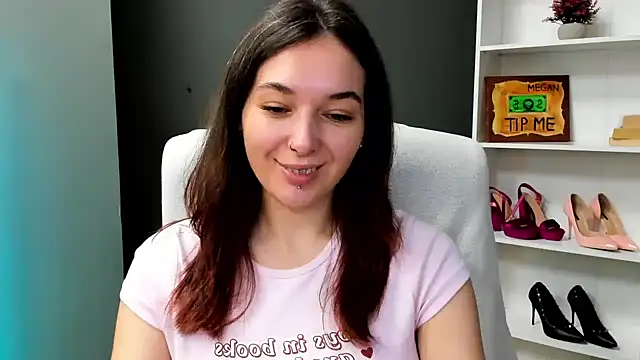meagn_extasy - Meagn_Extasy's free webcam - UK Sex Cams