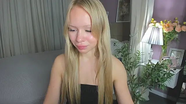 Milana_r0se webcam