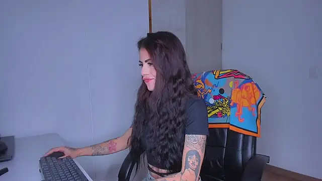 lisegg_ - Lisegg_'s free webcam - UK Sex Cams