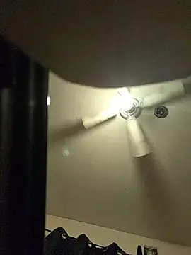 Cnutt310 live cam