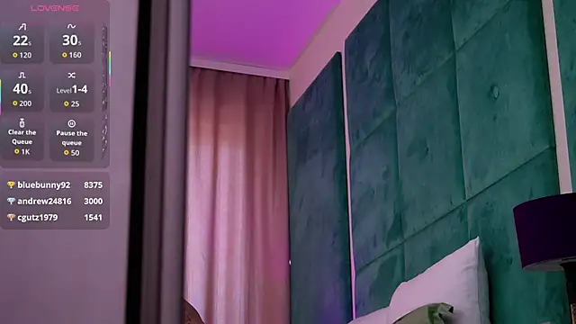 LucyLextonX webcam