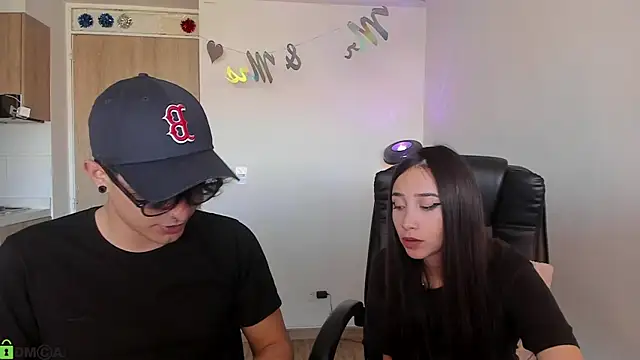 Mikeyvioleta_ live cam