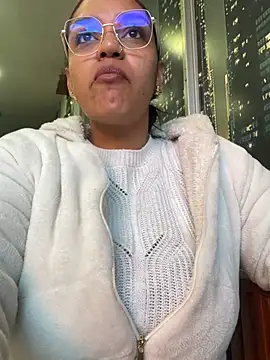 Sara-77 webcam