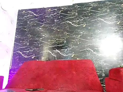 crislingery_dolli webcam