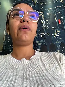 Sara-77 webcam