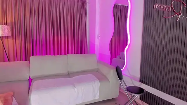 Leah_Grey webcam