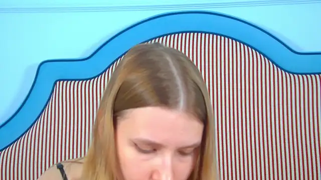 LiliLinn webcam