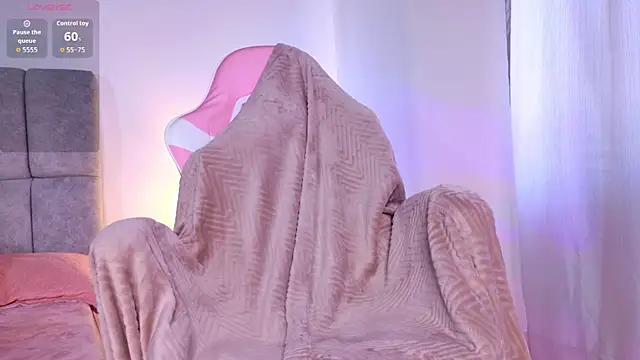 melanie_hills webcam