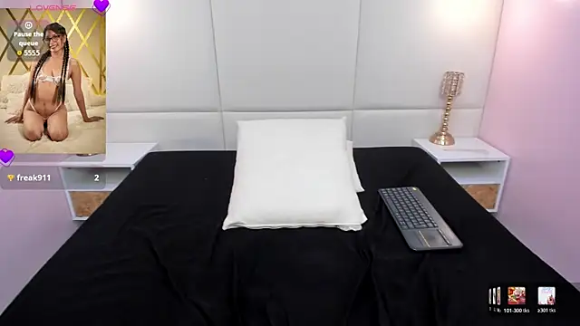MelanyWayne_ webcam
