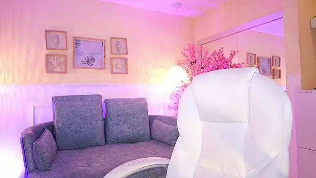 MeganLowell webcam