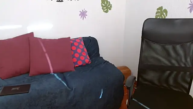 Angel_Naye webcam