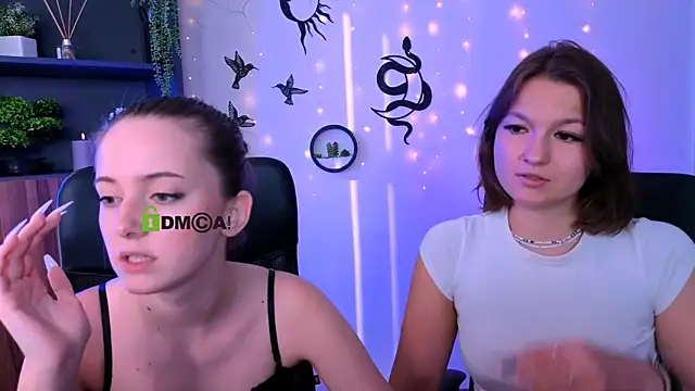 chloe_ley webcam