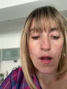 mystical_Elenn webcam