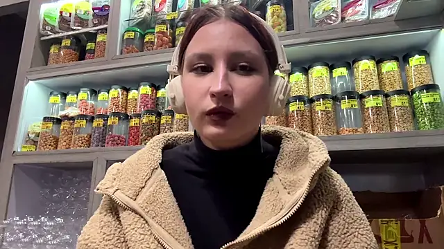 SuzanMoote webcam
