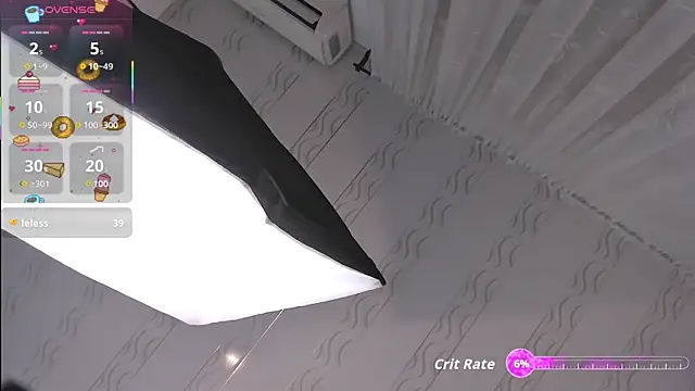 cora_luxe webcam