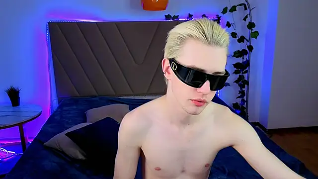 RonteCharlize webcam