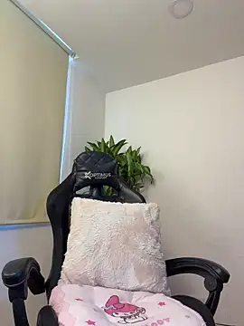 dayaan69 (T young) - I want to swallow my cum, can you help