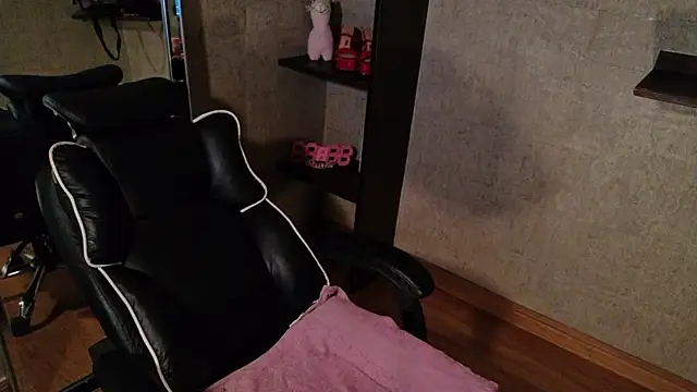 liizzymoon - Liizzymoon's free webcam - UK Sex Cams