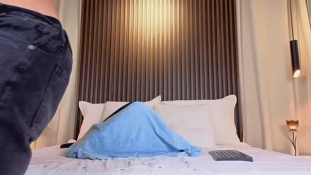 jacoboswam - JacoboSwam's free webcam - UK Sex Cams