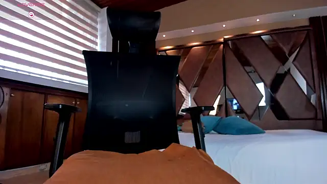 IsabellaaJoness webcam