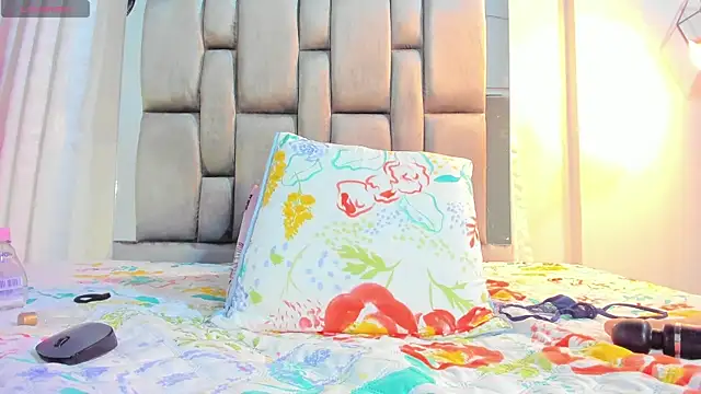 milfhorny_69 webcam