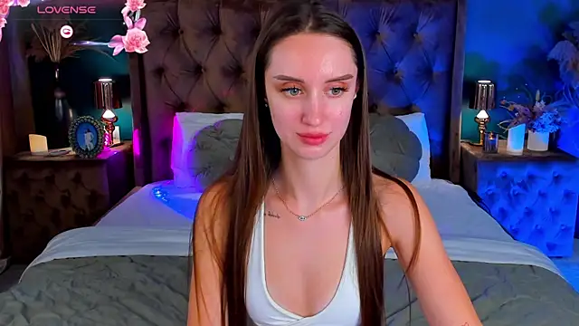 ToriSonn webcam