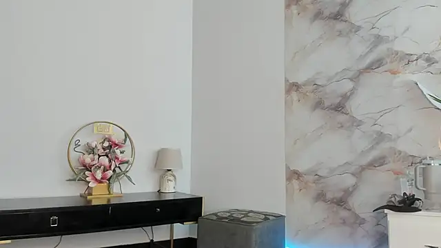 Maddyluxe webcam
