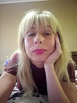 SelinaLovqx webcam