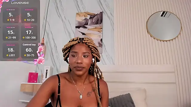 Afro_Luna webcam