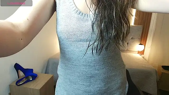 VictoriaLuxee_ webcam