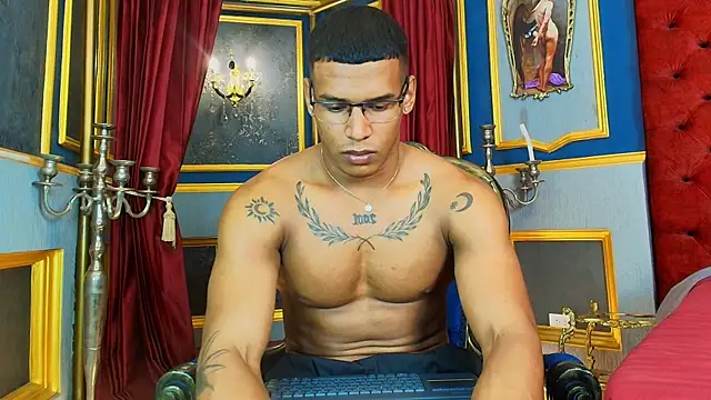 NicolasStonee webcam