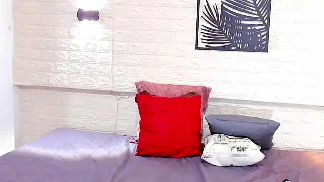 _Astrid_queen webcam