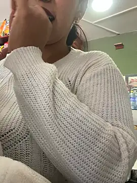 Sara-77 webcam