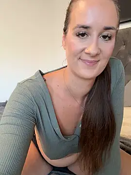 EllaMae webcam