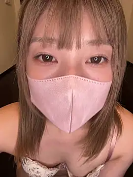 Ema_xx webcam