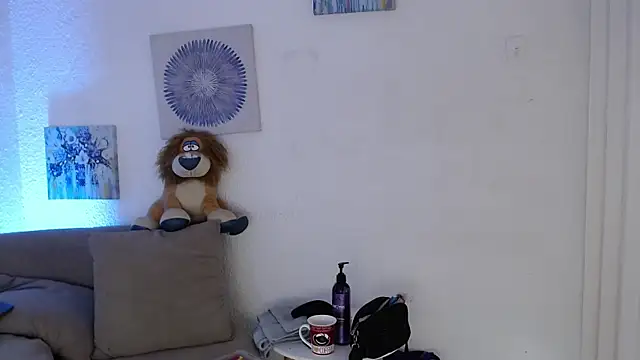 LauraDaniels_