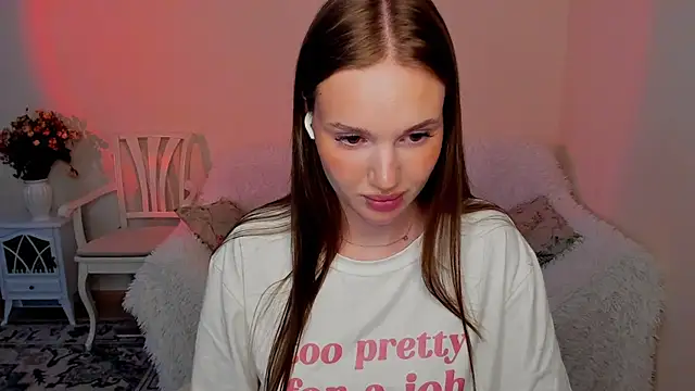 MishkaMe webcam