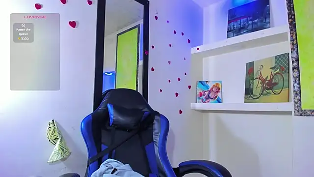 Raven_Rouge_ webcam