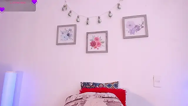 mely_rosse_ webcam