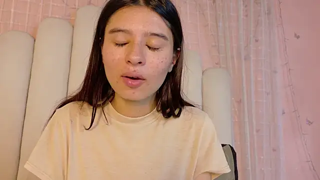 SweetRenata_ webcam