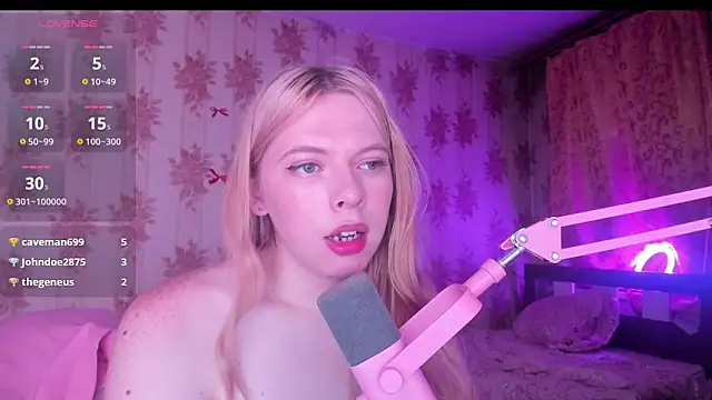 Cutie_Bambi webcam